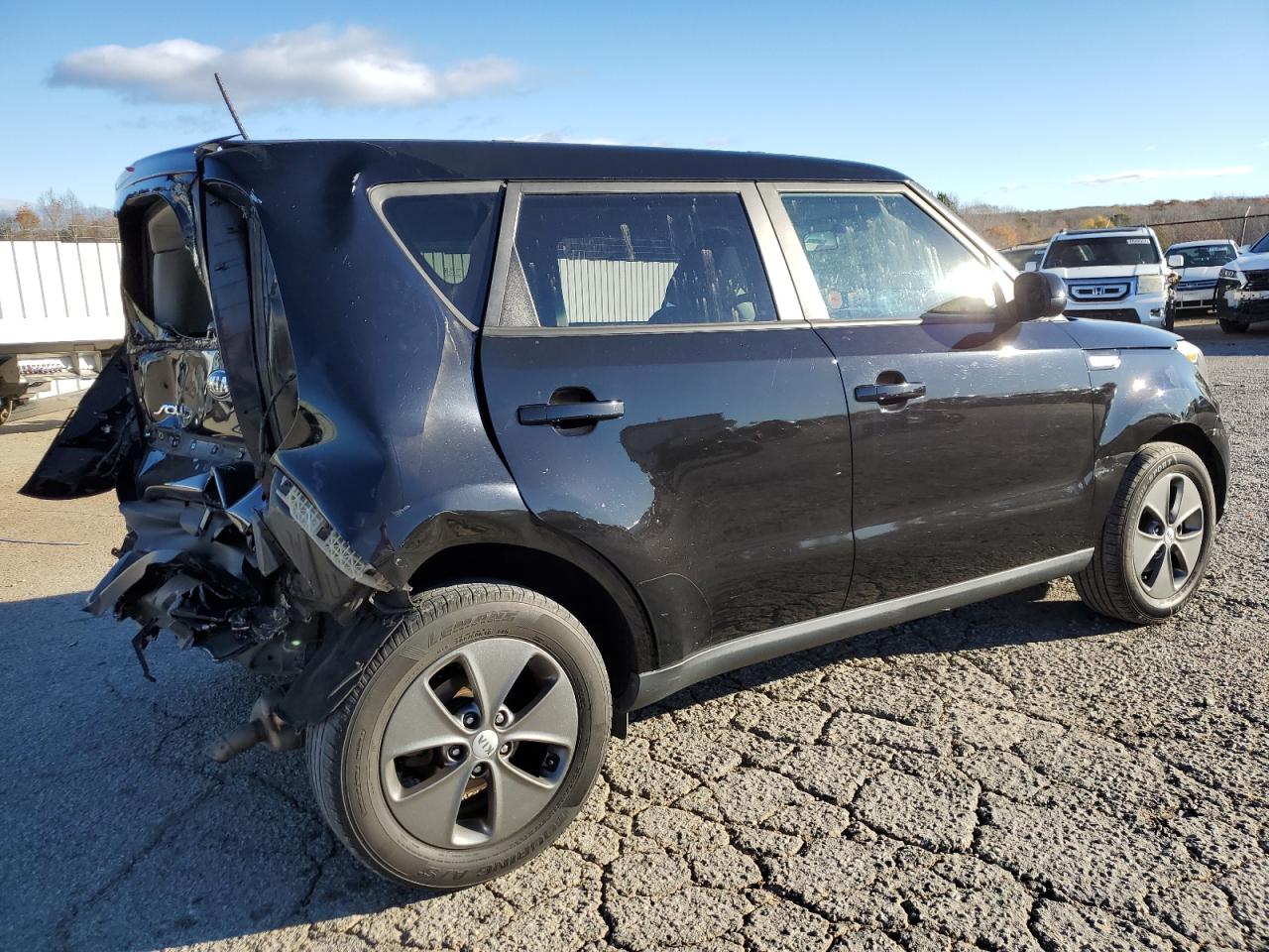 VIN KNDJN2A23F7150251 2015 KIA SOUL no.3