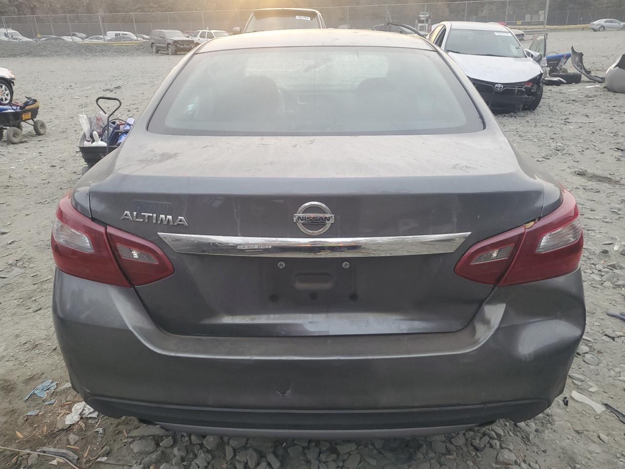 2018 Nissan Altima - Image 6