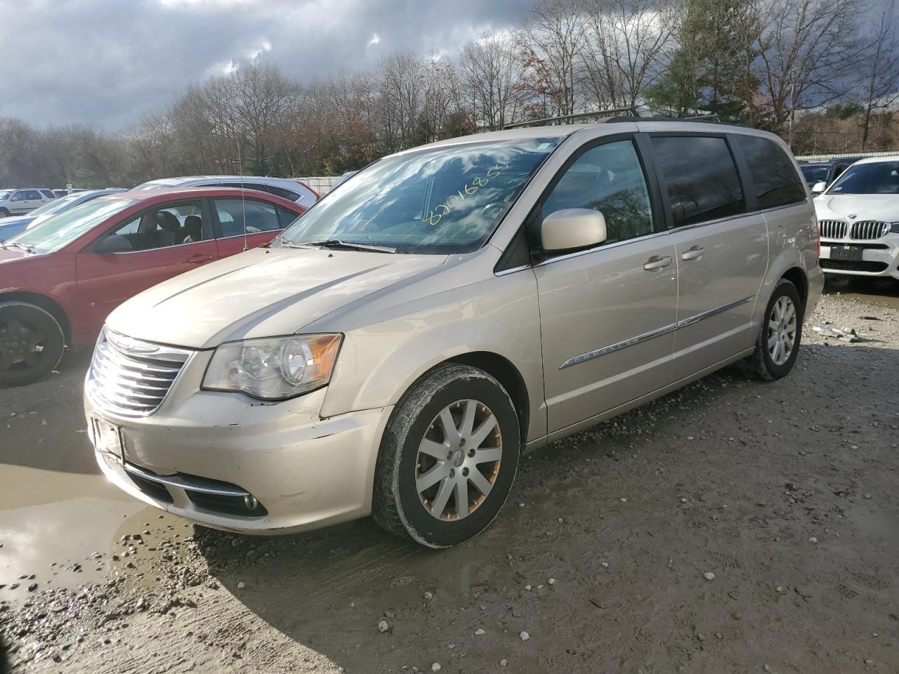 2014 Chrysler Town & Country - Image 1