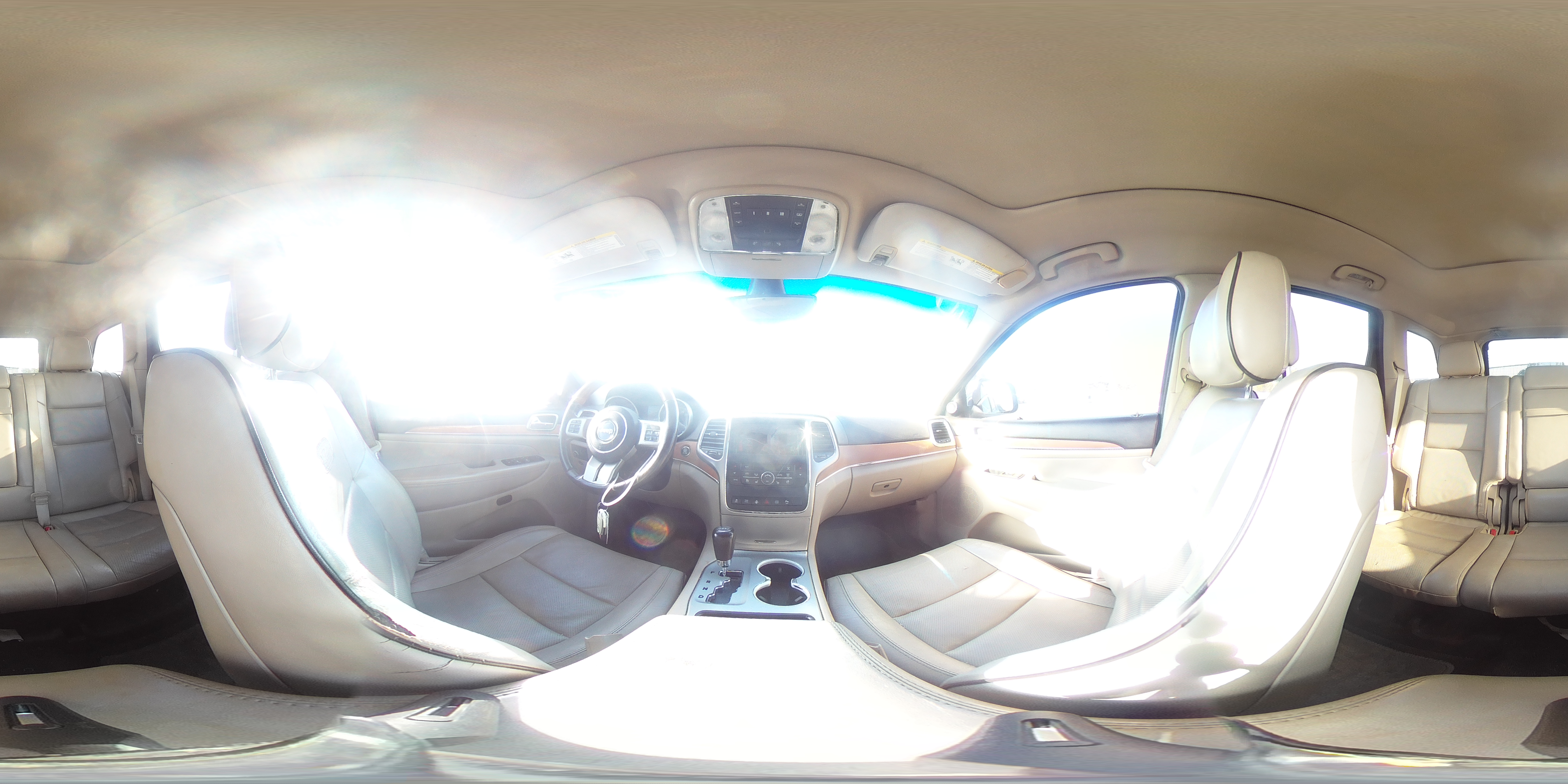 2012 Jeep Grand Cherokee - Image 13