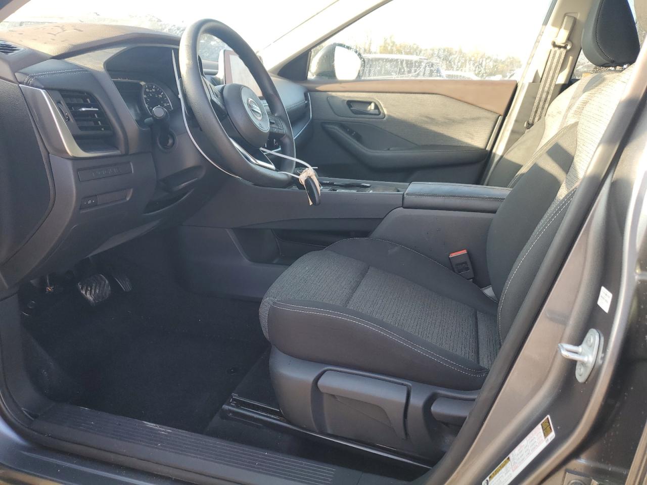 2021 Nissan Rogue - Image 7