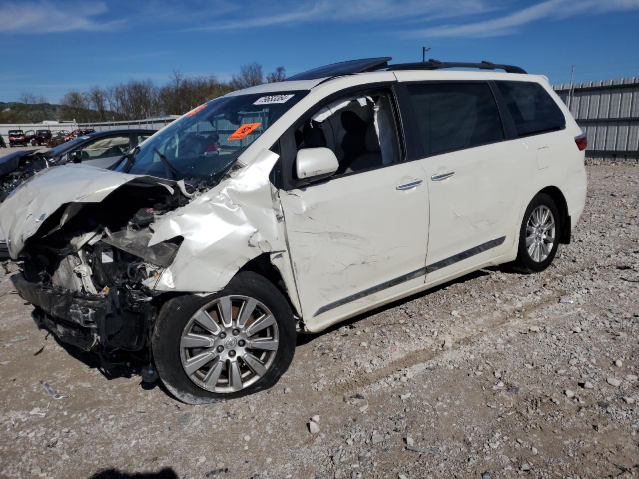 2017 Toyota Sienna - Image 1