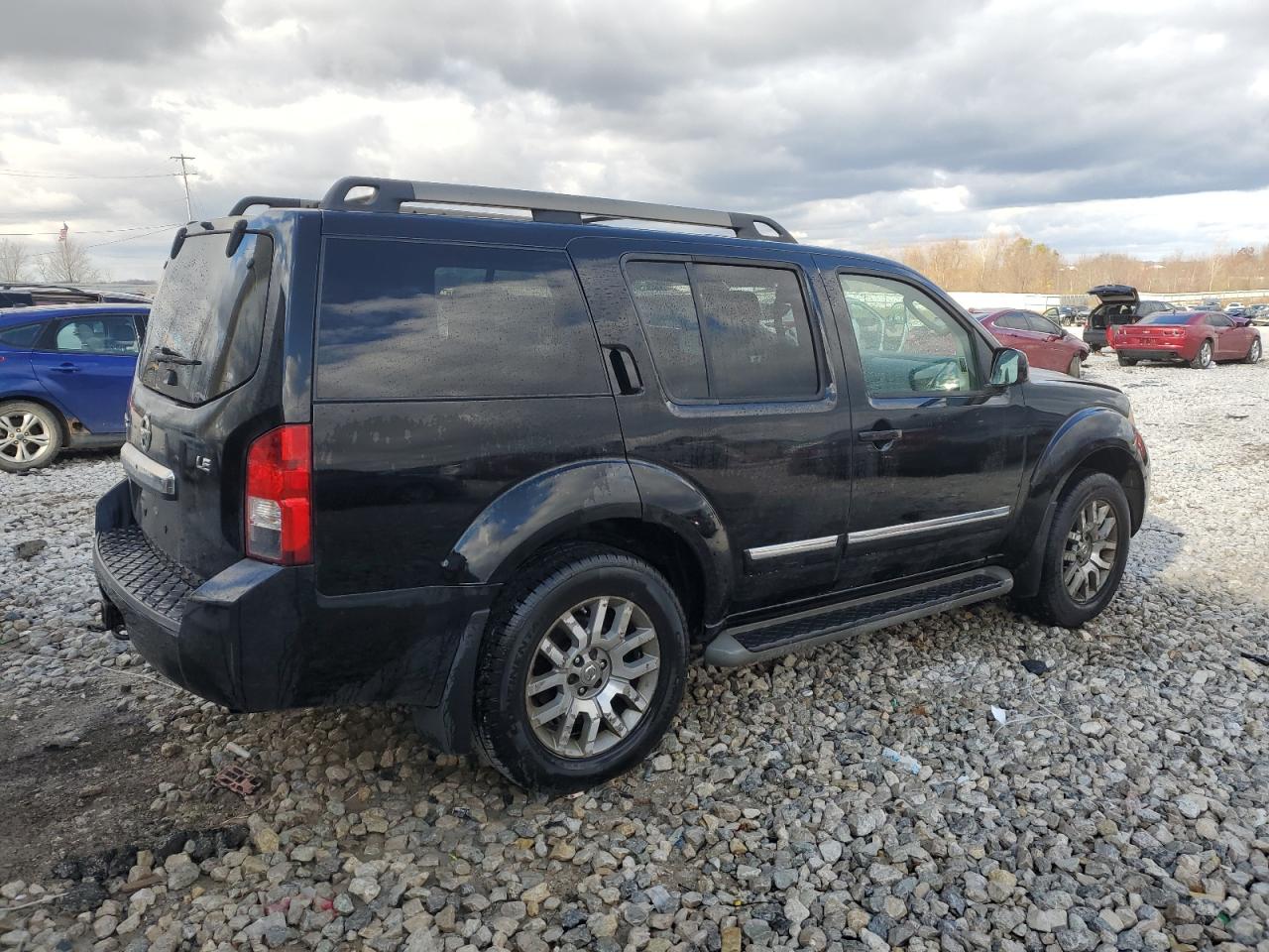 2012 Nissan Pathfinder - Image 3