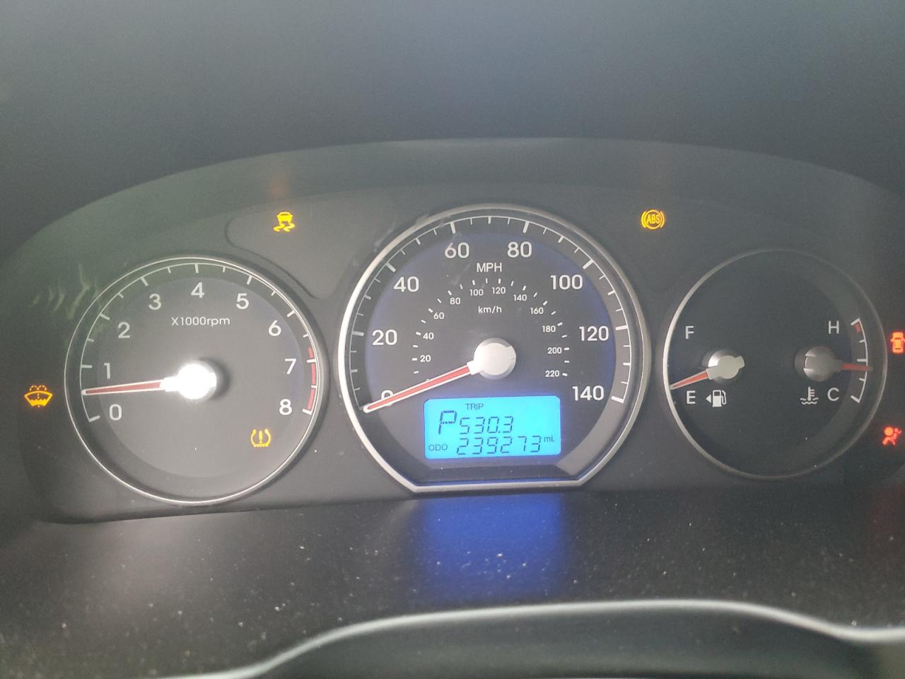 2010 Hyundai Santa Fe - Image 9