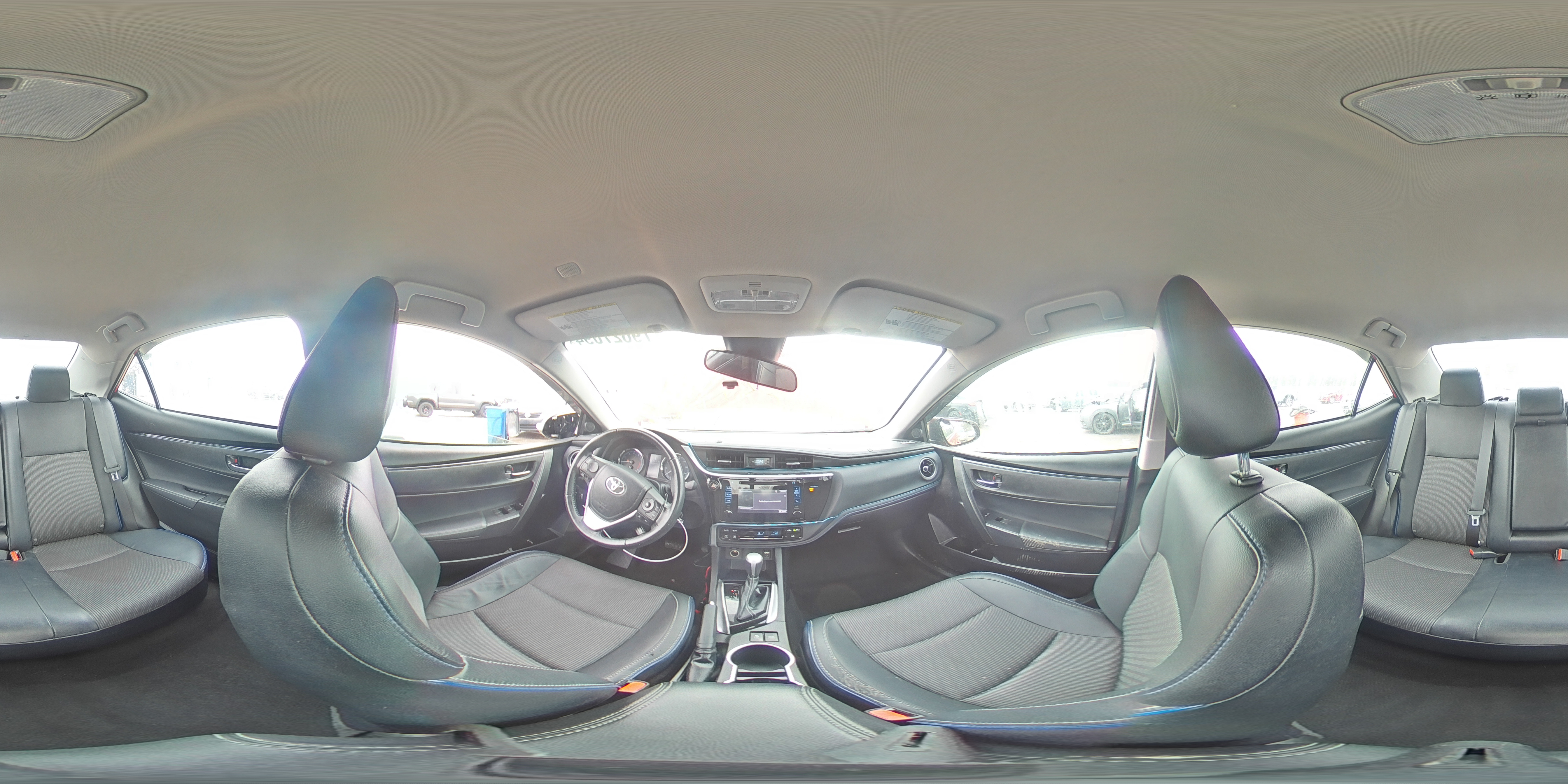 2018 Toyota Corolla - Image 15