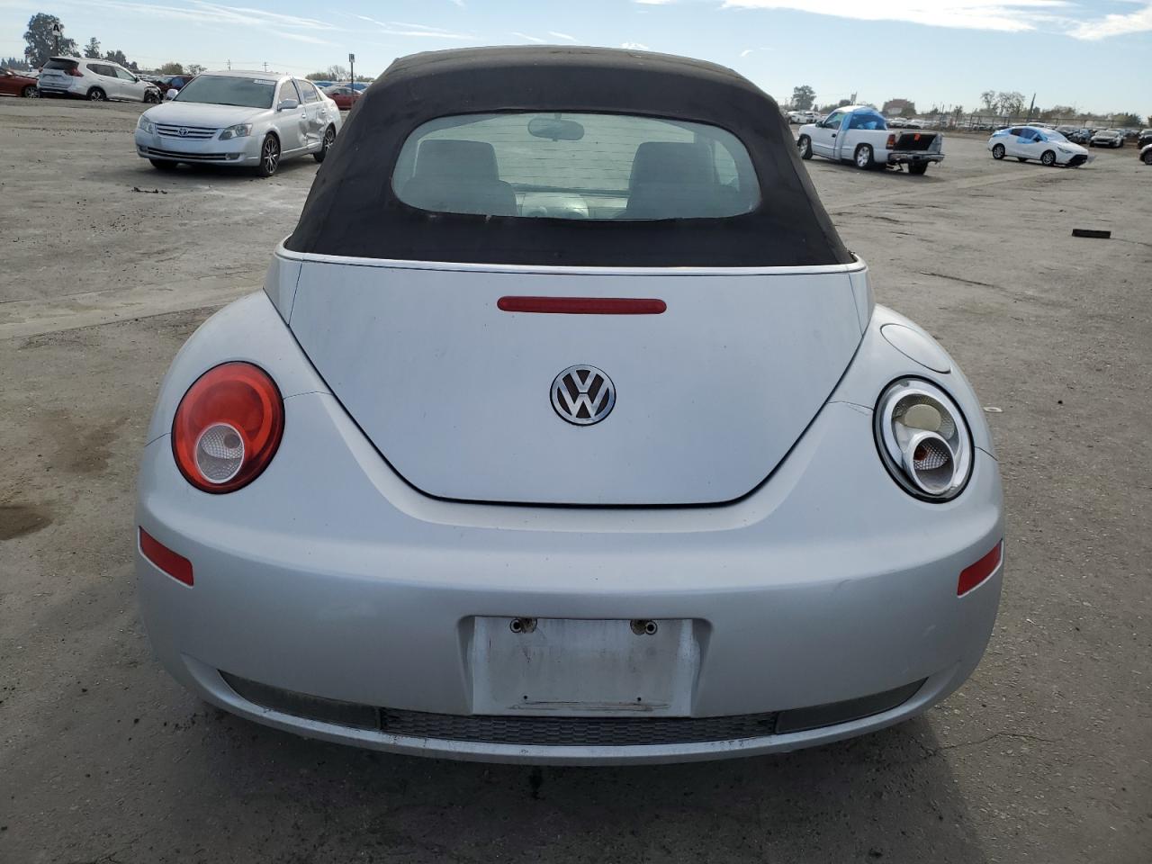 2007 Volkswagen New Beetle Convertible Option Package 1 VIN: 3VWRG31YX7M408602 Lot: 82167314