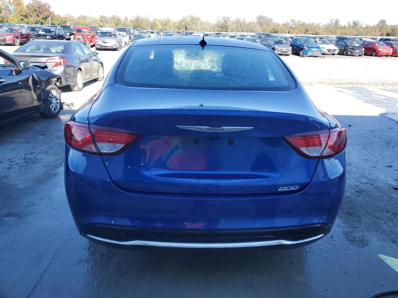 2016 Chrysler 200 - Image 6