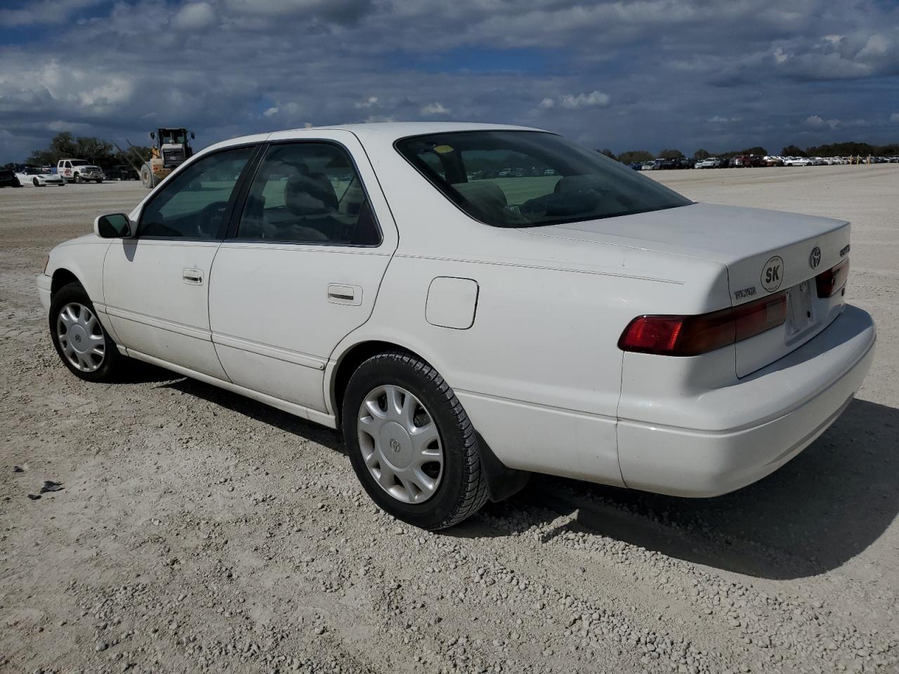 1998 Toyota Camry - Image 2