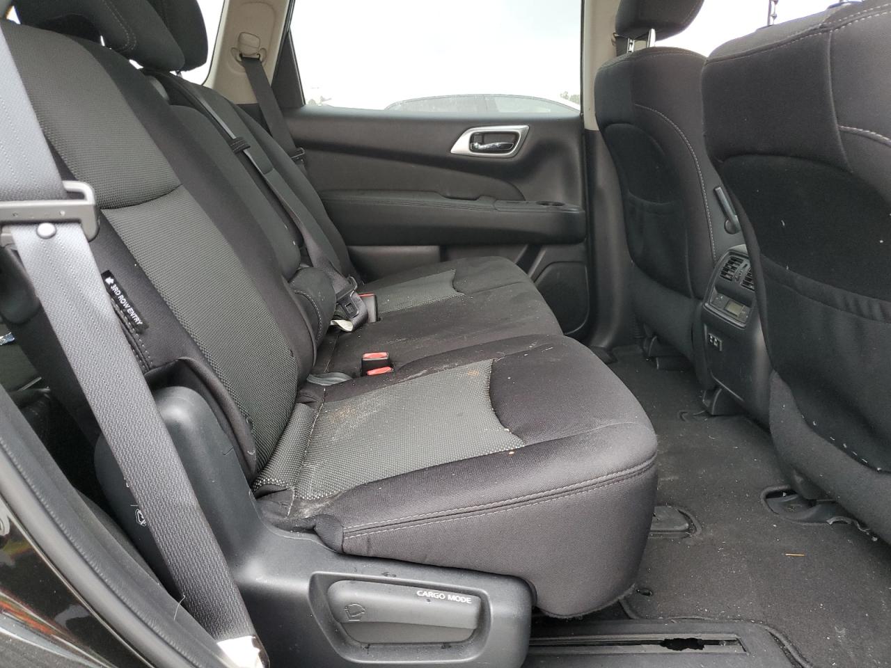2019 Nissan Pathfinder - Image 11