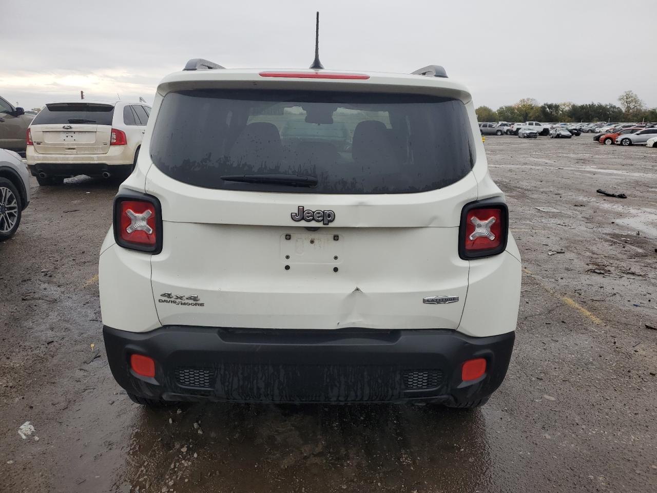 2017 Jeep Renegade - Image 6