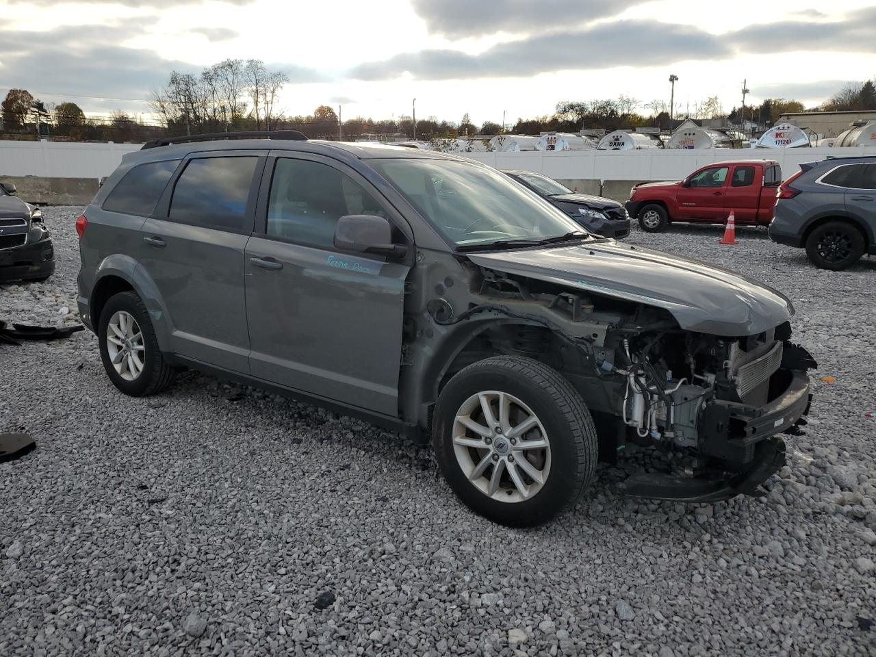 VIN 3C4PDCBB5KT848335 2019 DODGE JOURNEY no.4