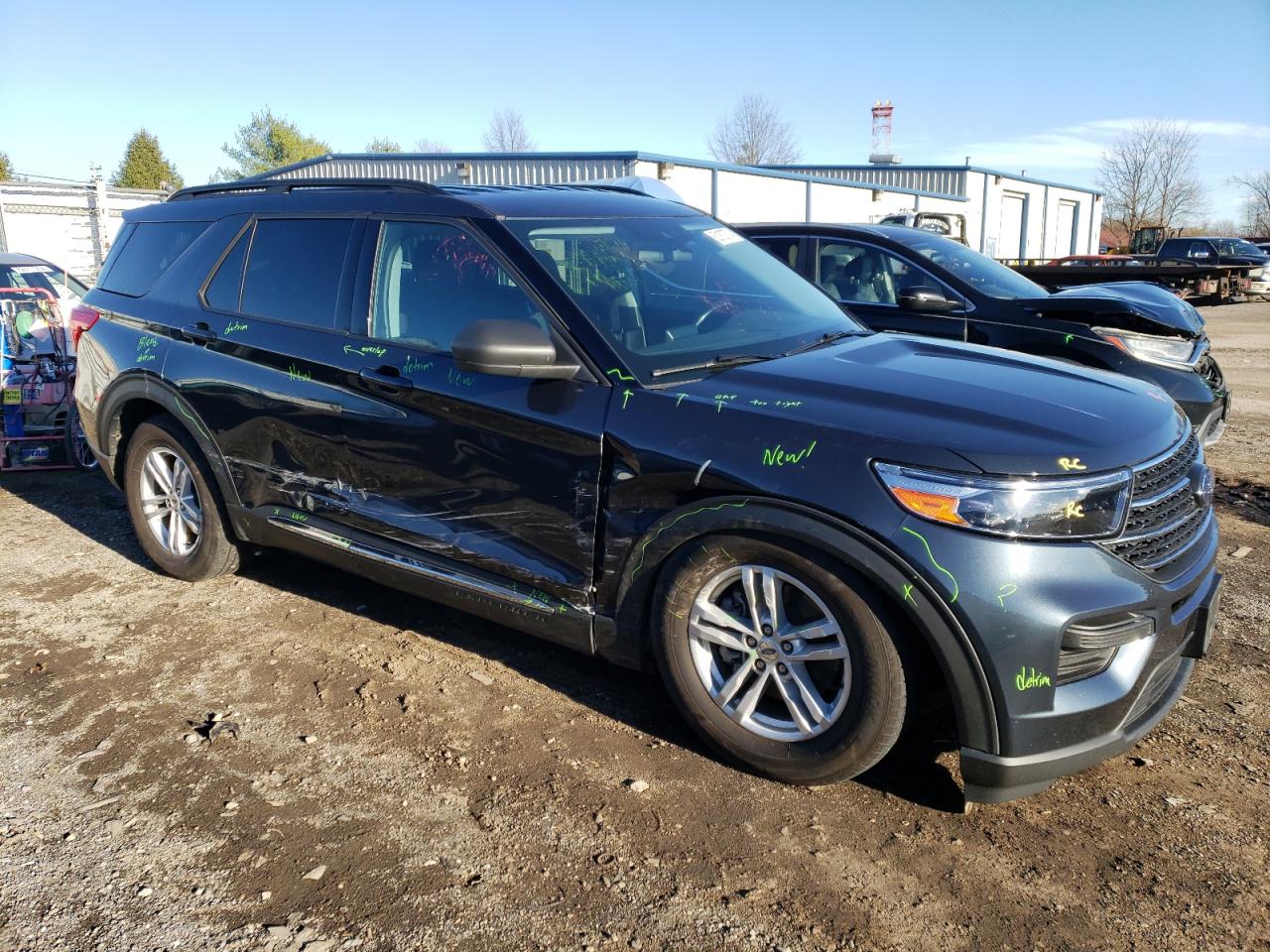 2022 Ford Explorer - Image 4