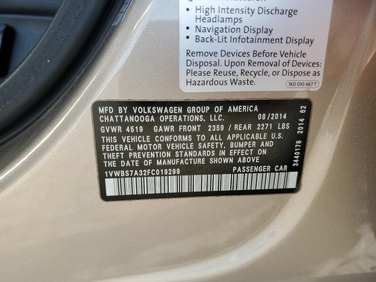 2015 Volkswagen Passat - Image 12