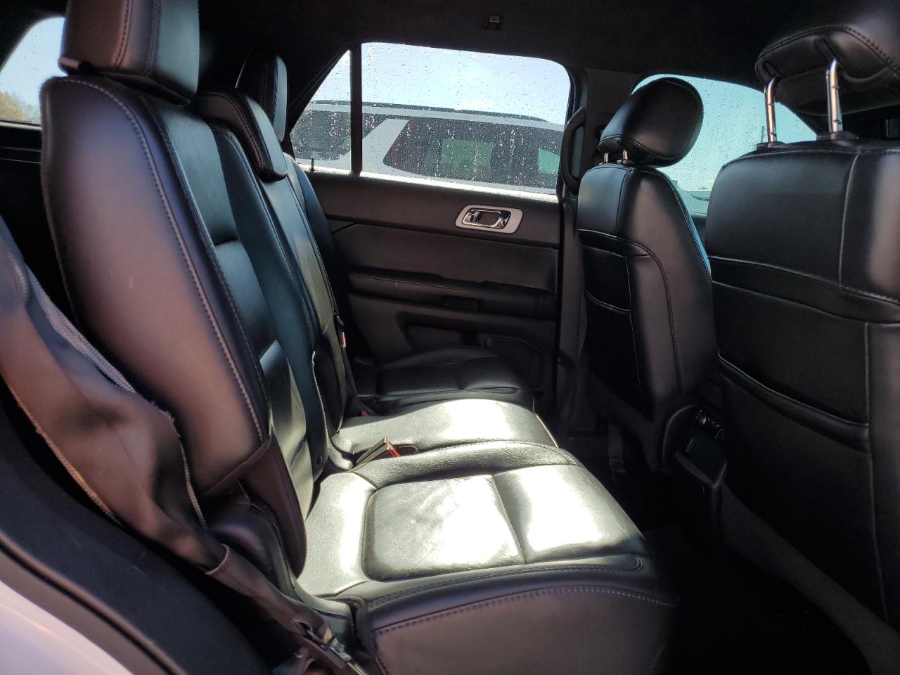 2013 Ford Explorer - Image 11