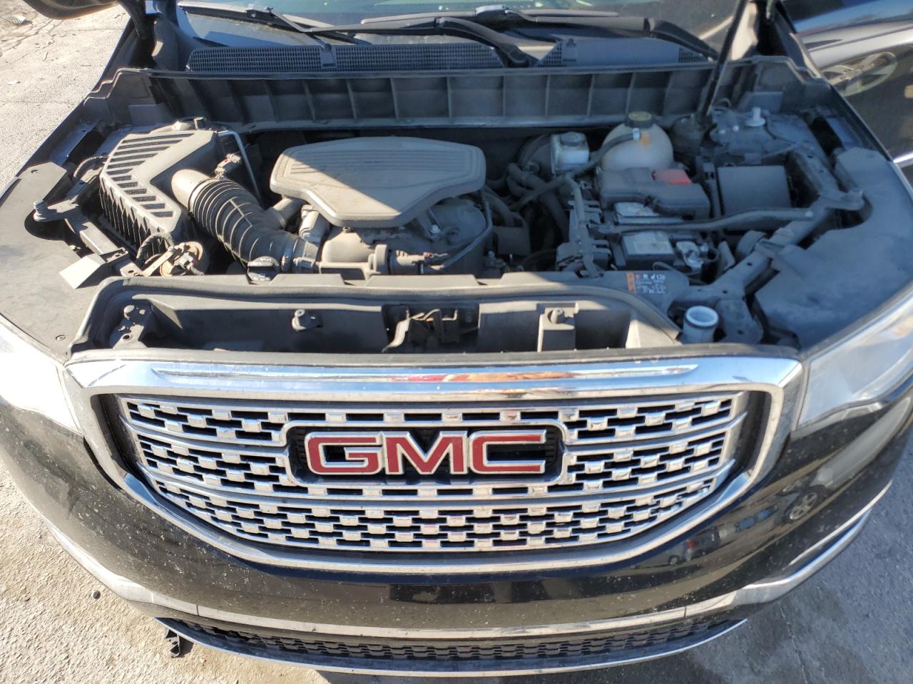 2019 GMC Acadia - Image 12