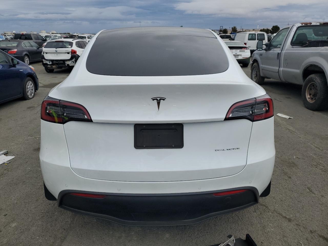 2022 Tesla Model Y VIN: 7SAYGDEE7NF548373 Lot: 81738384