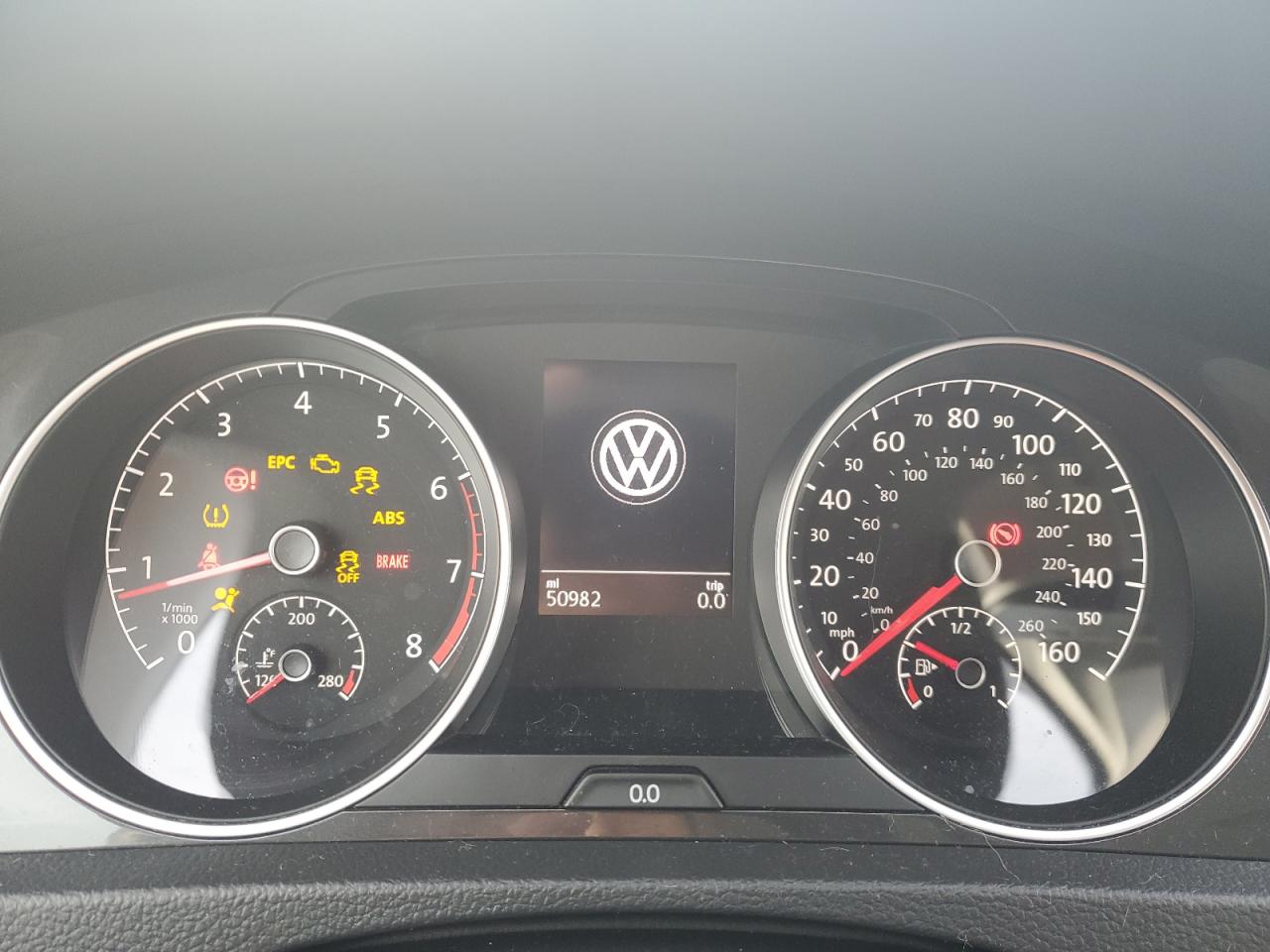2019 Volkswagen Golf - Image 9