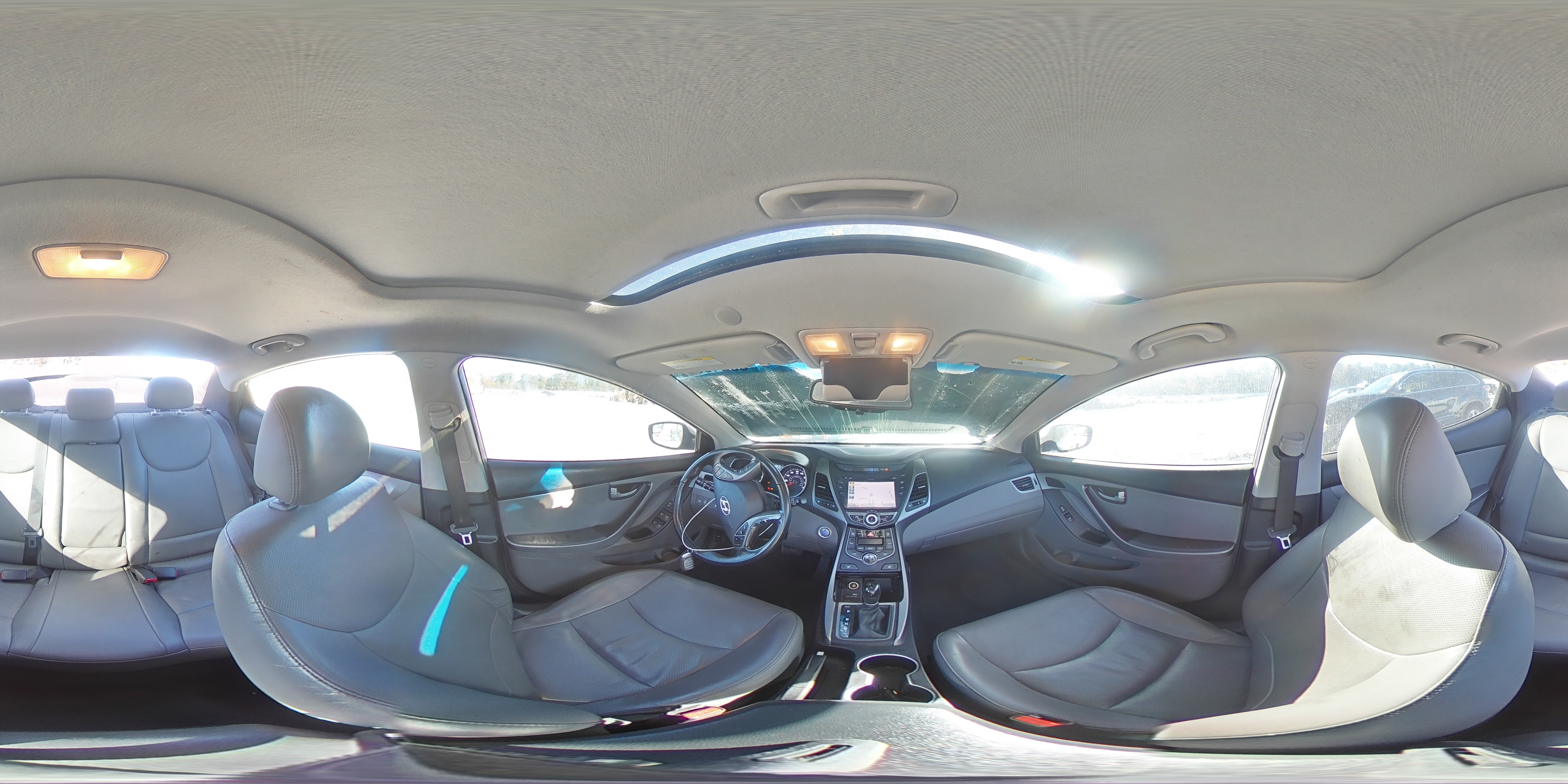 2015 Hyundai Elantra - Image 15