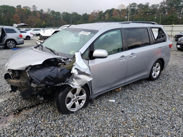 2016 Toyota Sienna Le