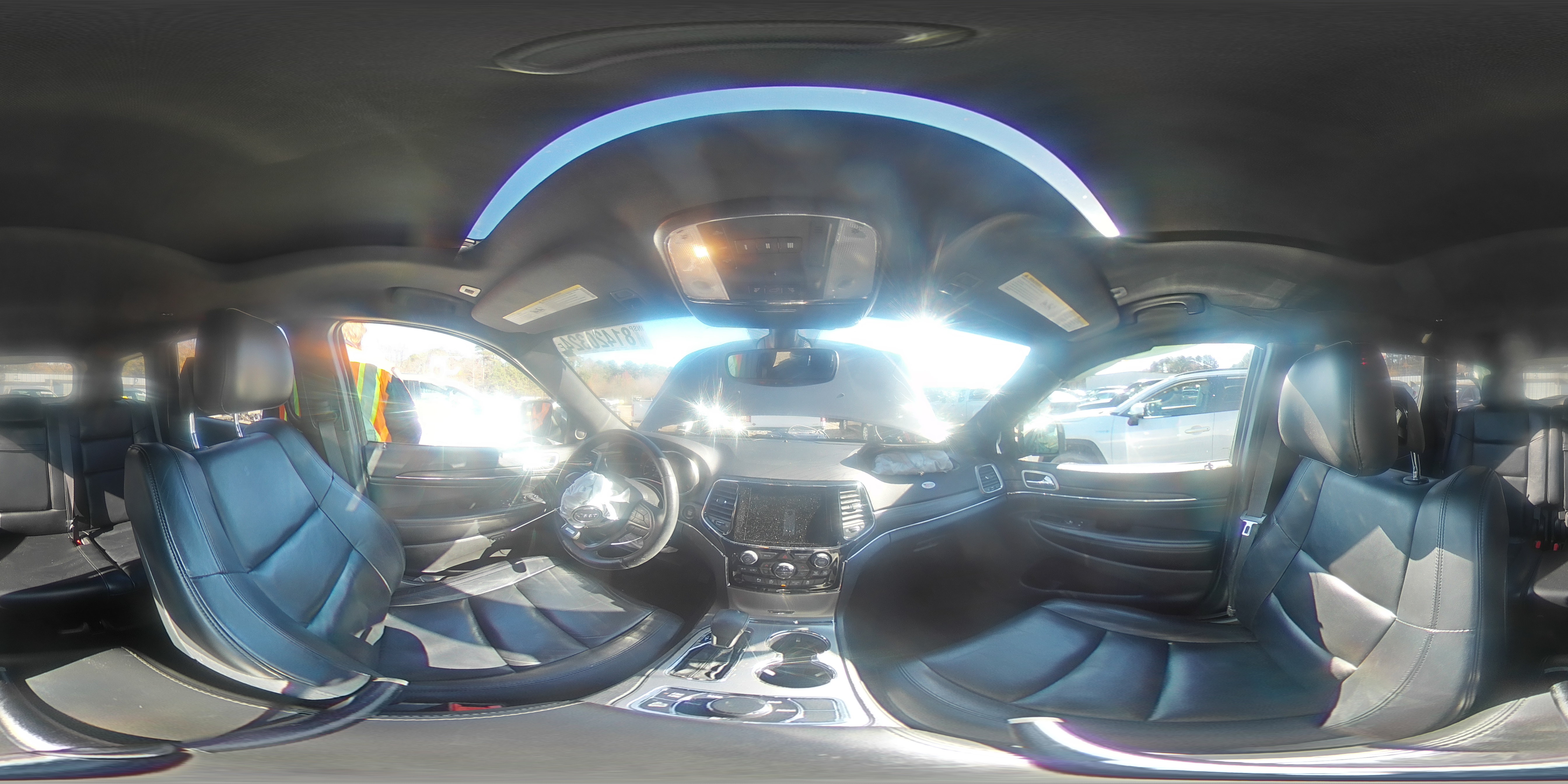2019 Jeep Grand Cherokee - Image 14