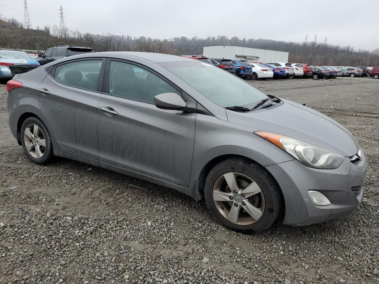 2013 Hyundai Elantra - Image 4