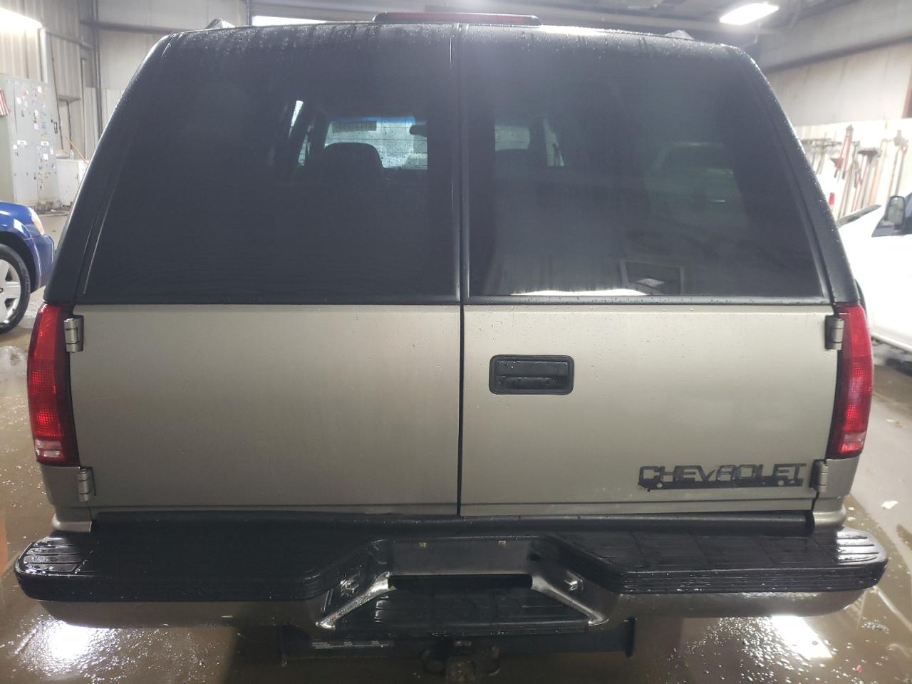 1999 Chevrolet Suburban K1500 VIN: 1GNFK16R5XJ342829 Lot: 81131284