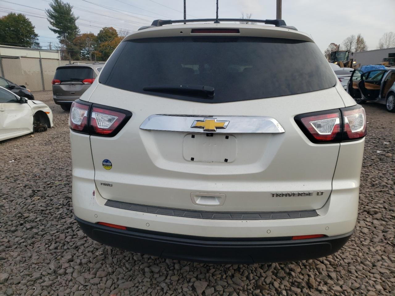 VIN 1GNKVHKDXEJ185546 2014 CHEVROLET TRAVERSE no.6