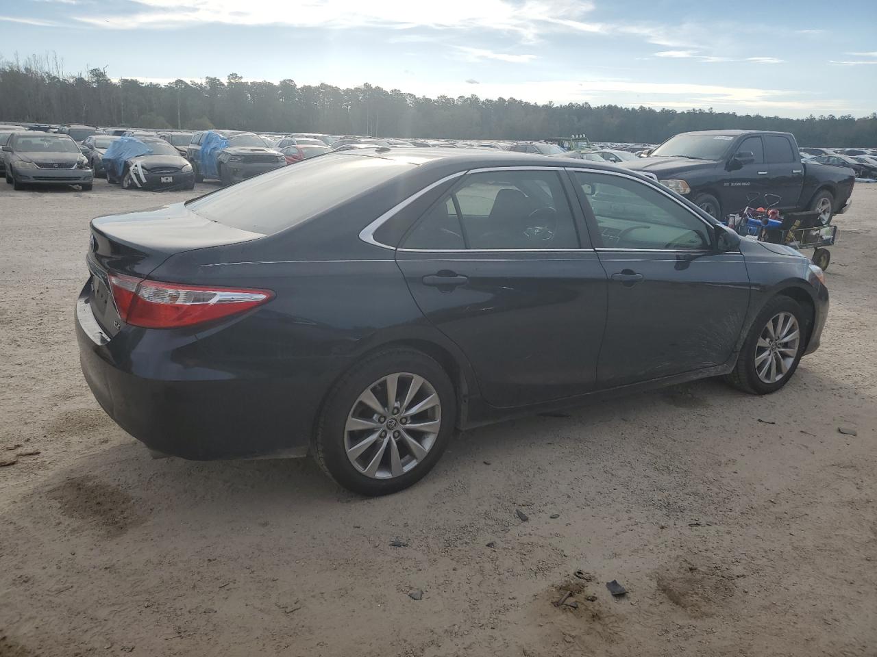 2015 Toyota Camry - Image 3