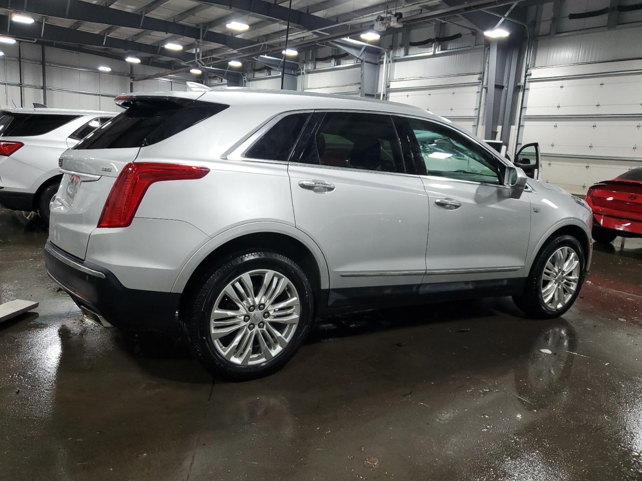 2018 Cadillac XT5 - Image 3