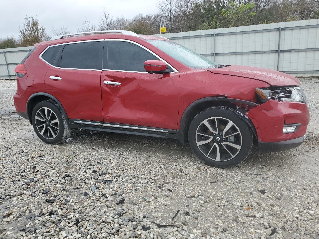 2017 Nissan Rogue - Image 4