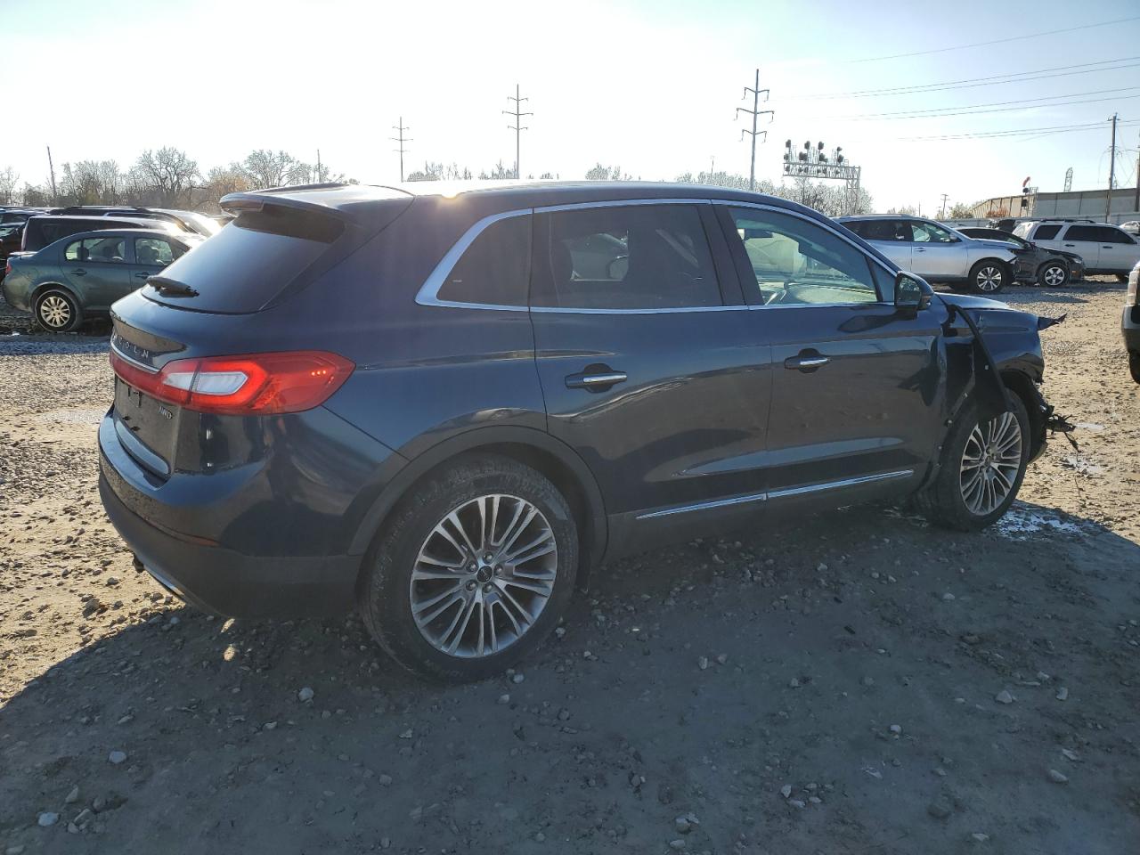 2017 Lincoln MKX - Image 3