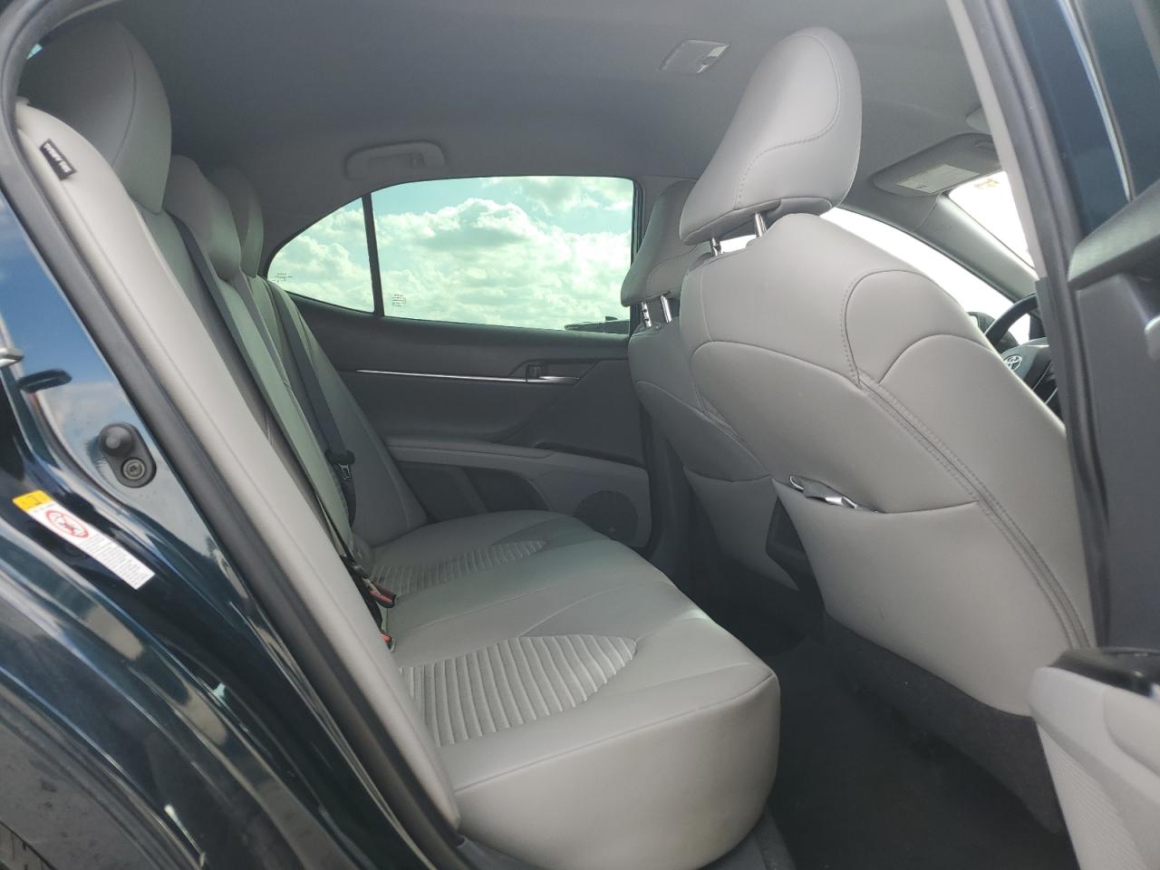 2019 Toyota Camry - Image 10
