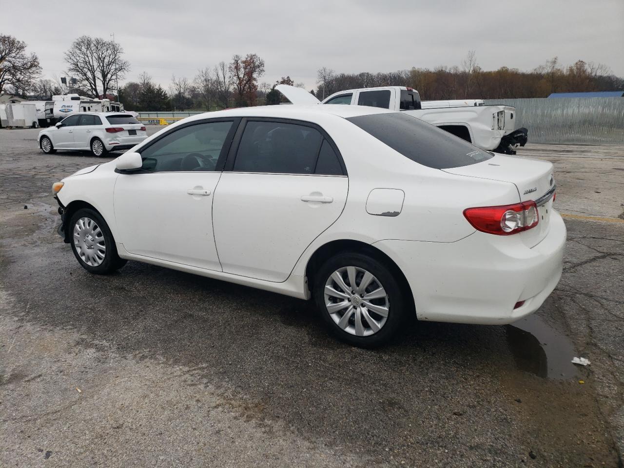 VIN 5YFBU4EE3DP112117 2013 TOYOTA COROLLA no.2