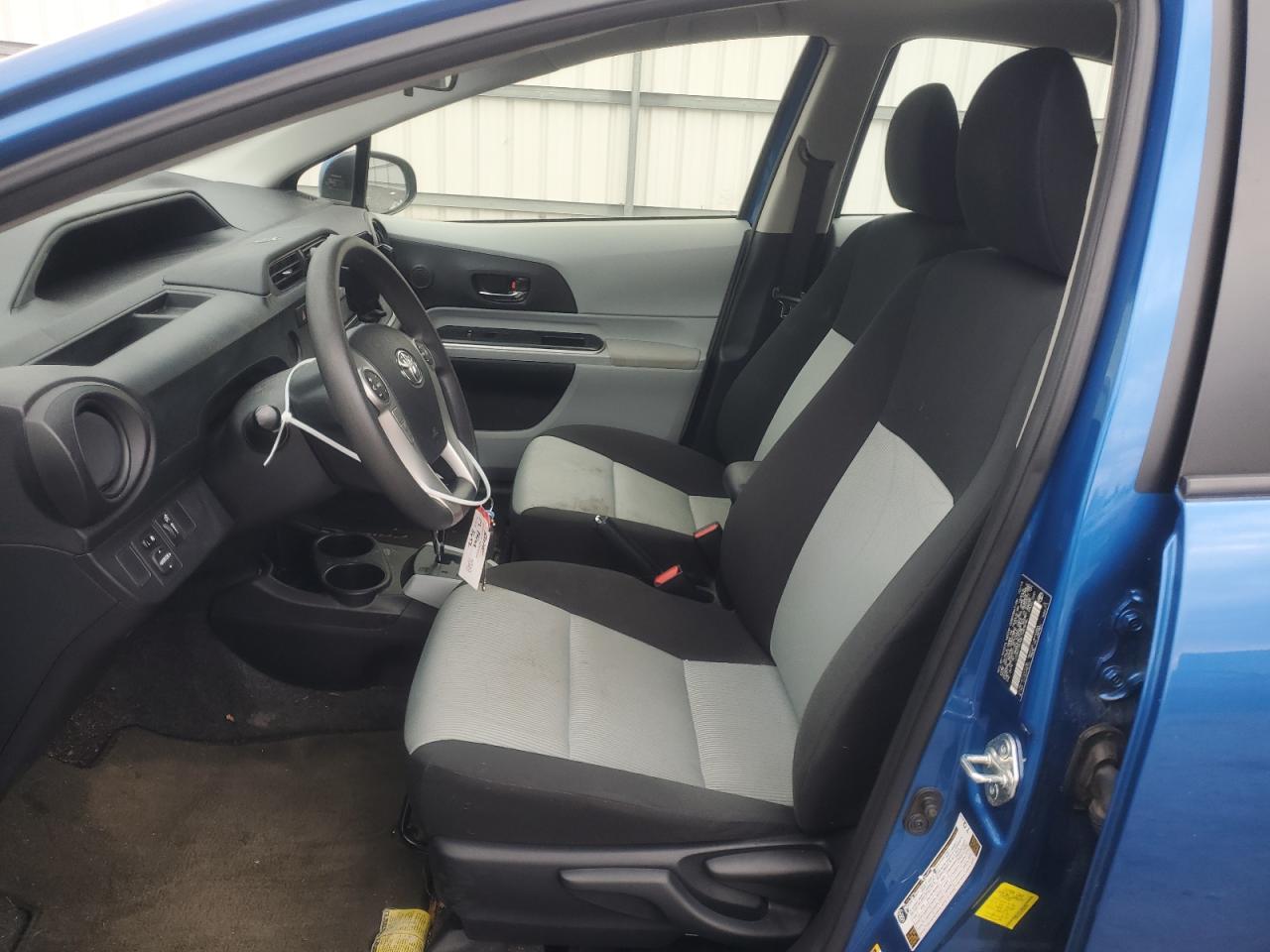 2014 Toyota Prius - Image 7