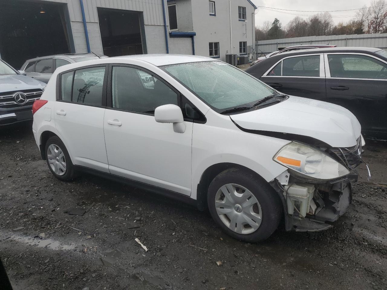 2011 Nissan Versa - Image 4