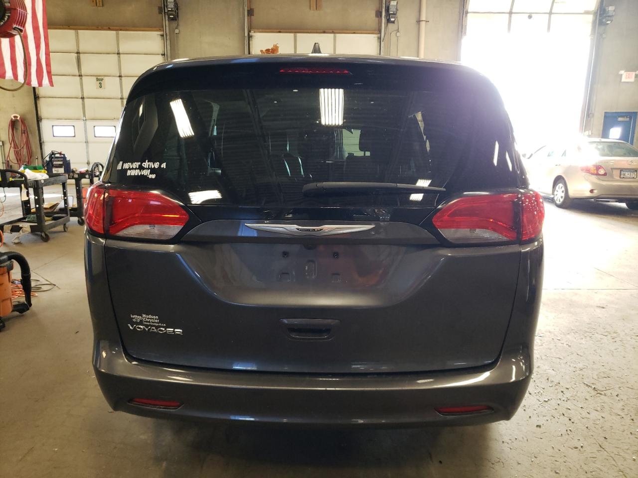 2021 Chrysler Voyager - Image 6
