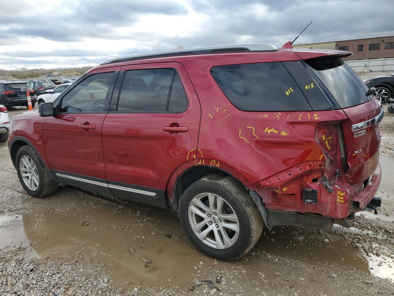 2019 Ford Explorer - Image 2