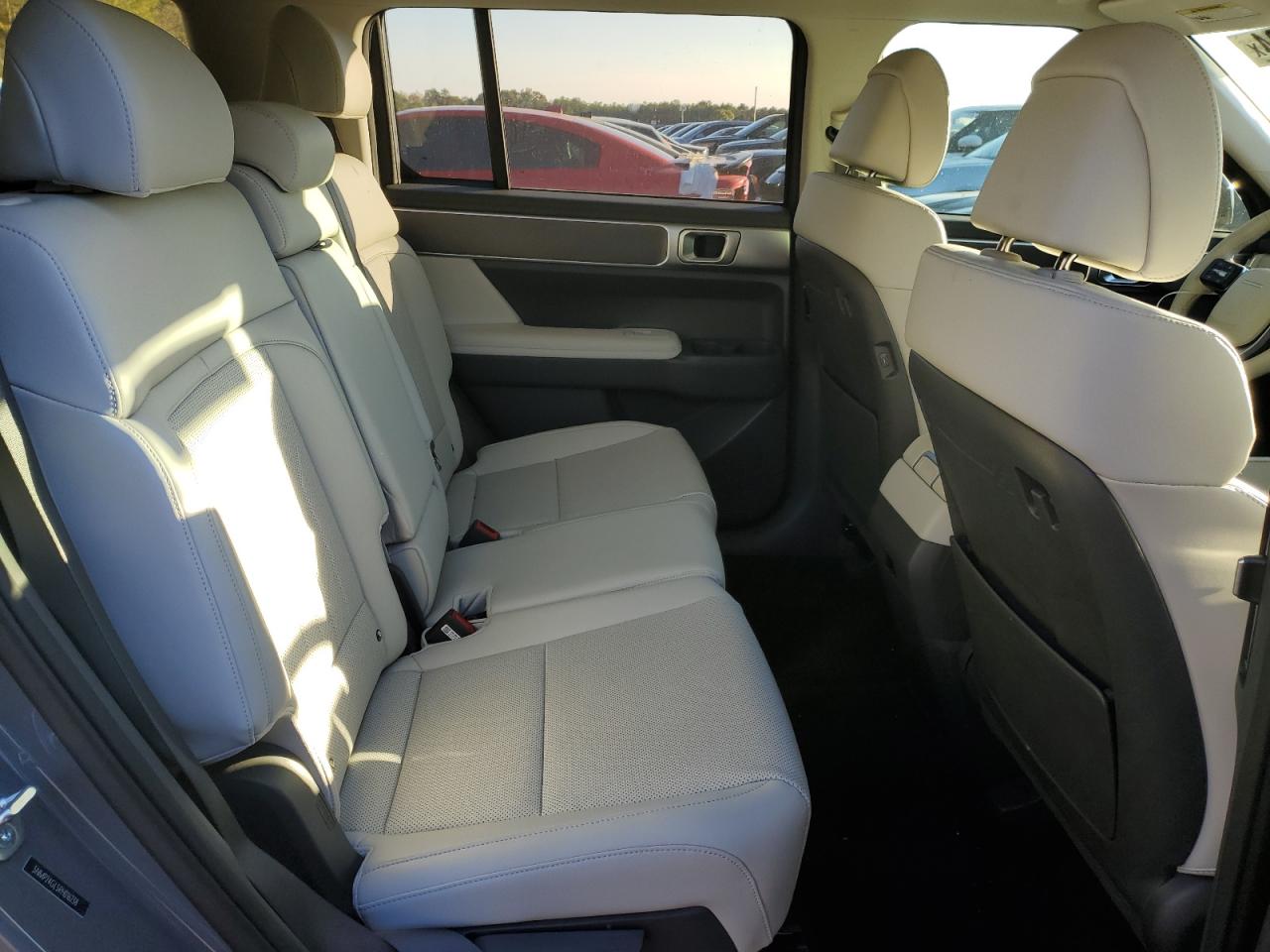 2024 Hyundai Santa Fe - Image 10