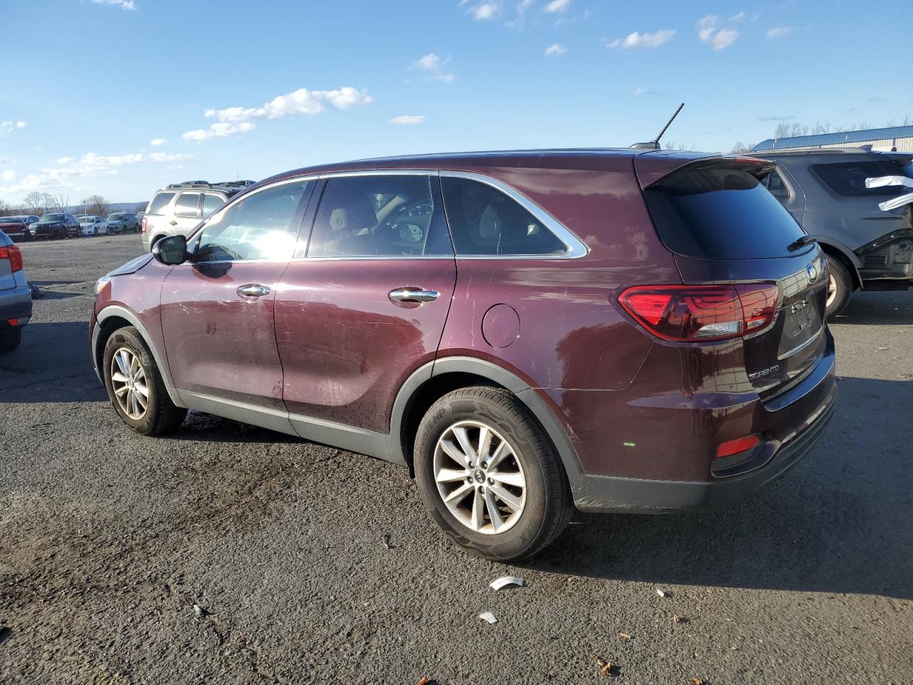 2019 Kia Sorento - Image 2