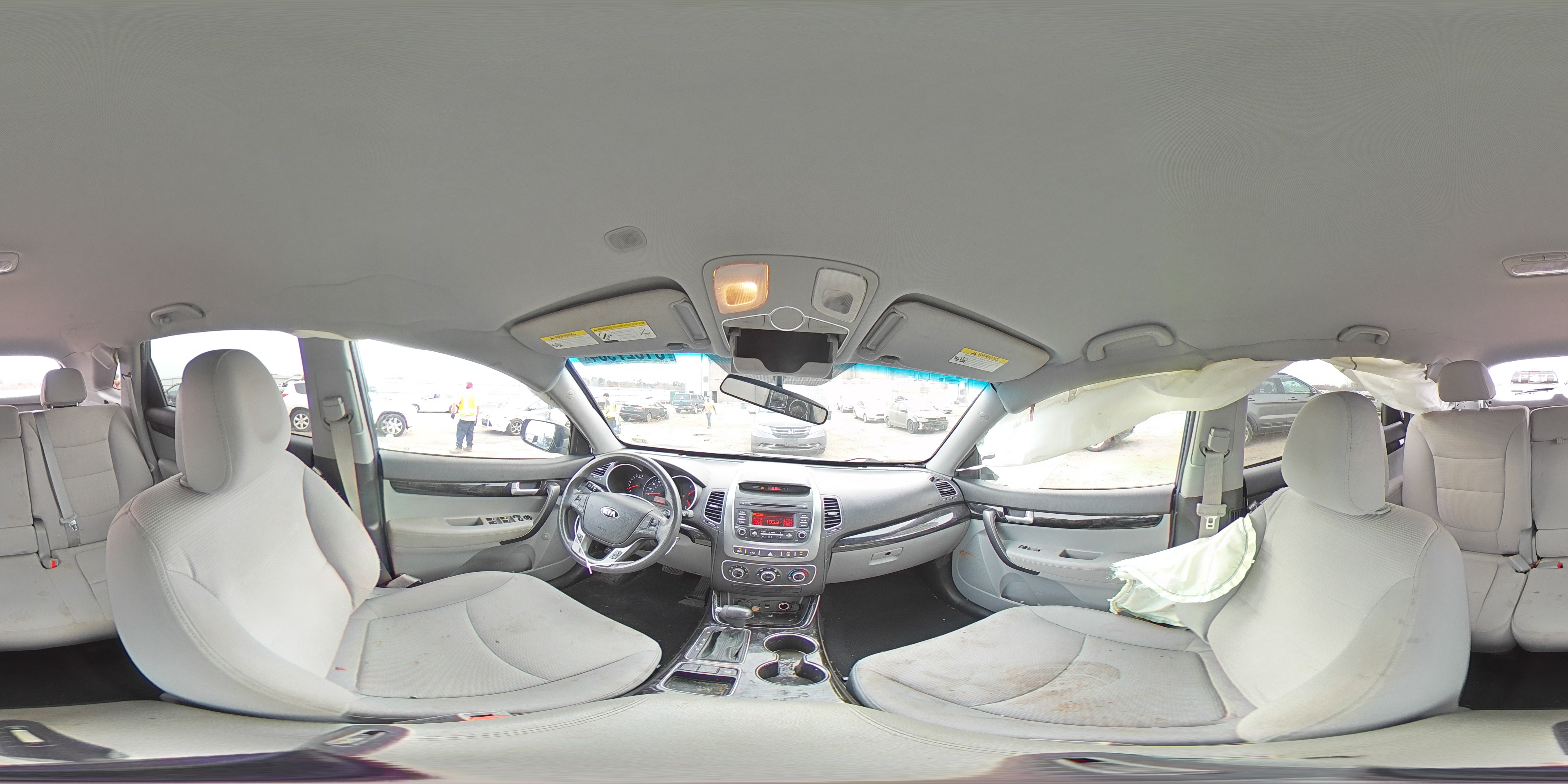 2015 Kia Sorento - Image 13