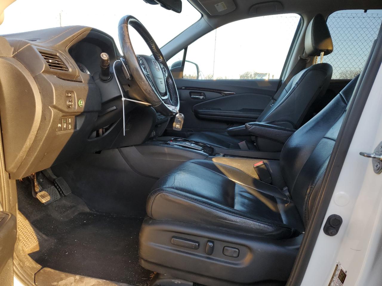 2017 Honda Pilot Touring VIN: 5FNYF6H9XHB085904 Lot: 81233614