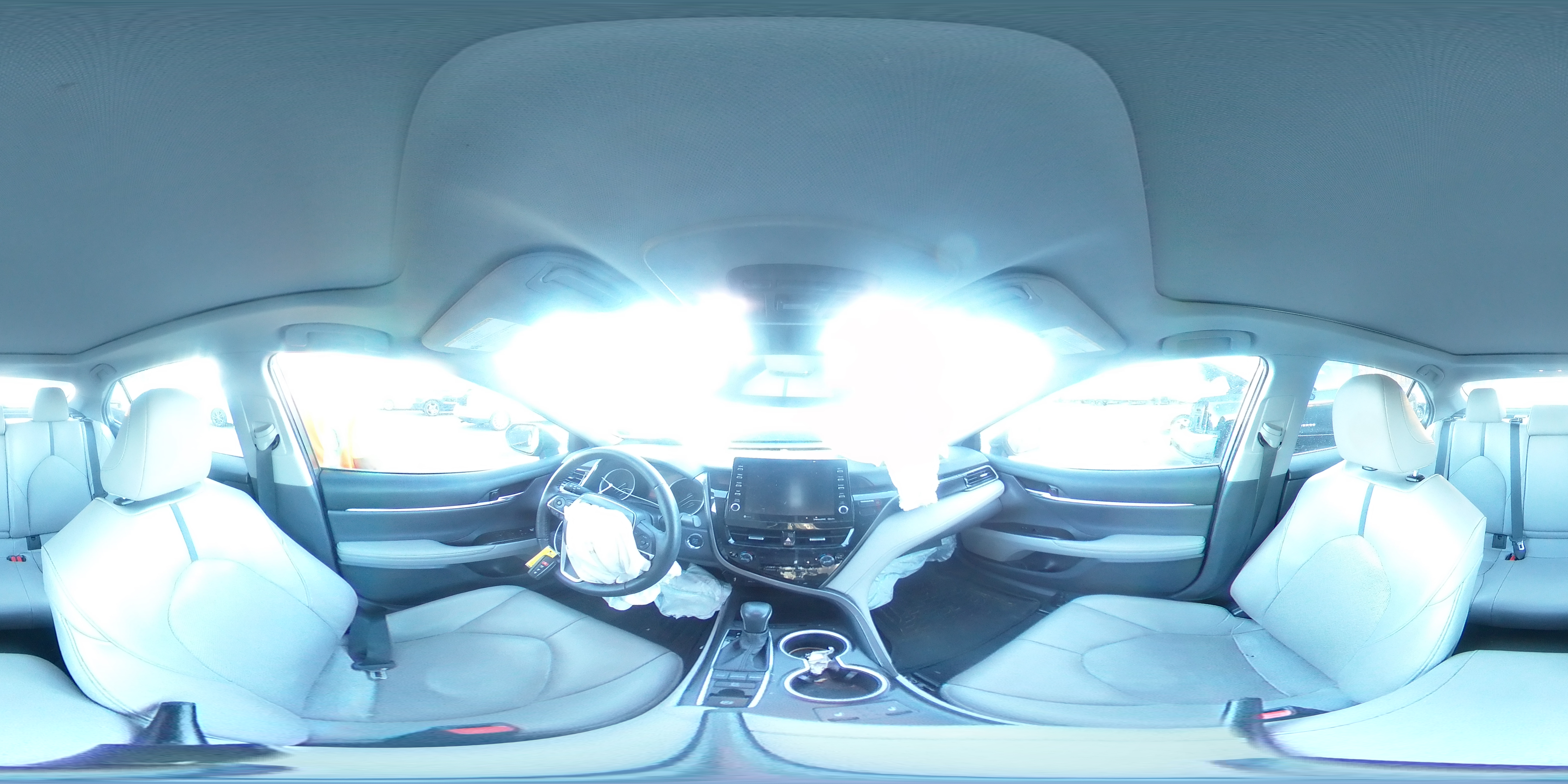 2022 Toyota Camry - Image 12