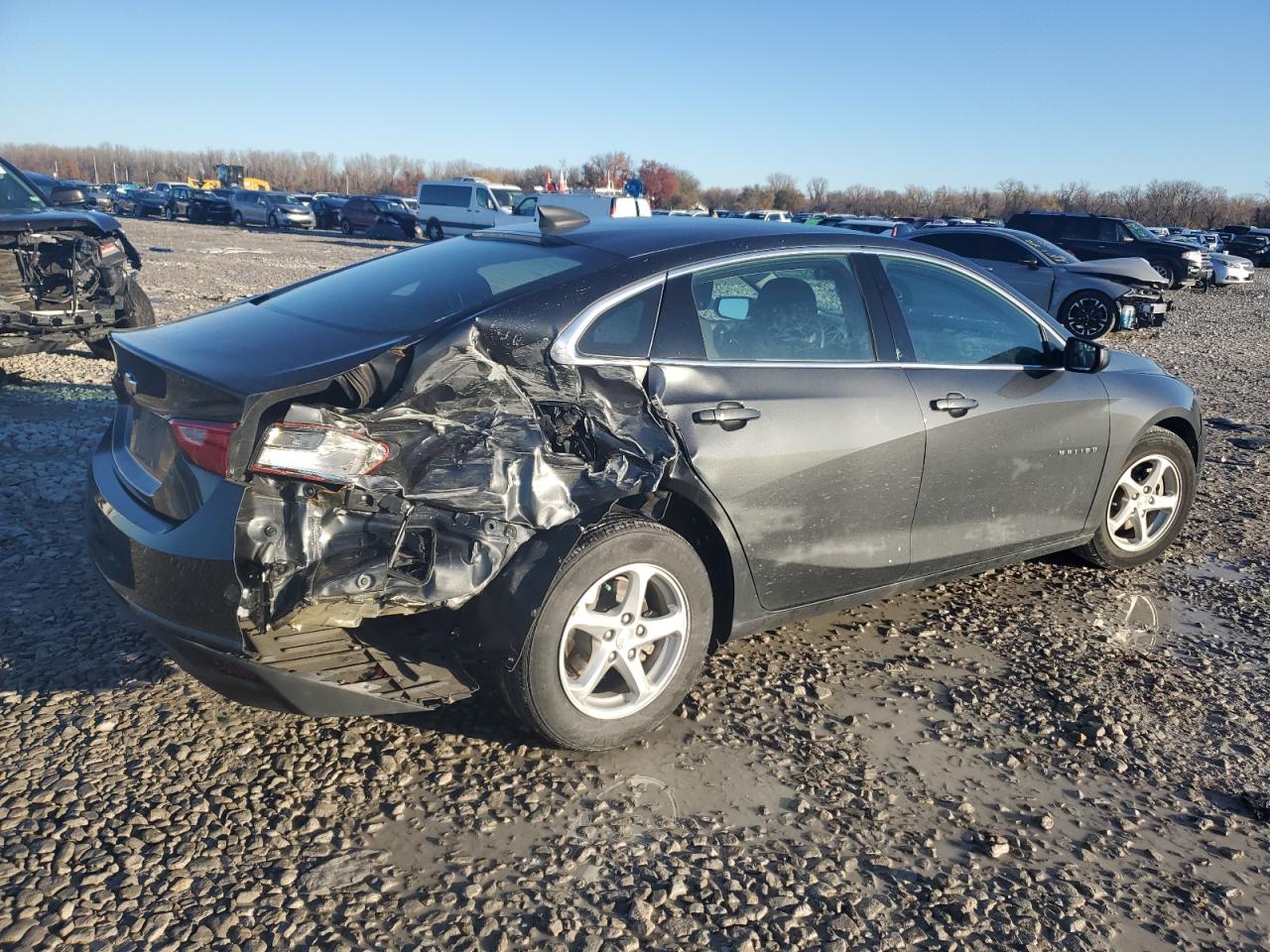 2017 Chevrolet Malibu - Image 3