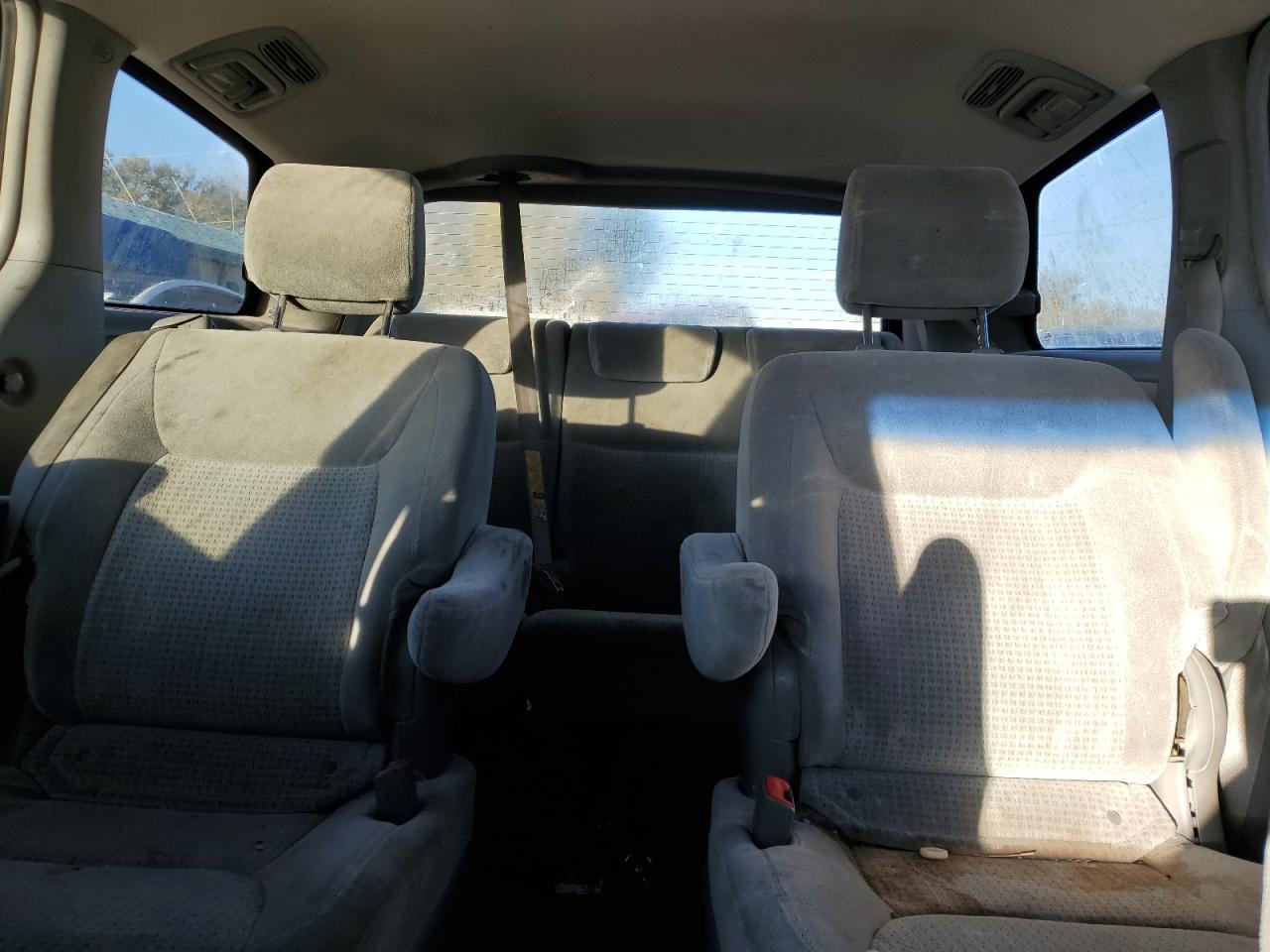 2006 Toyota Sienna - Image 10