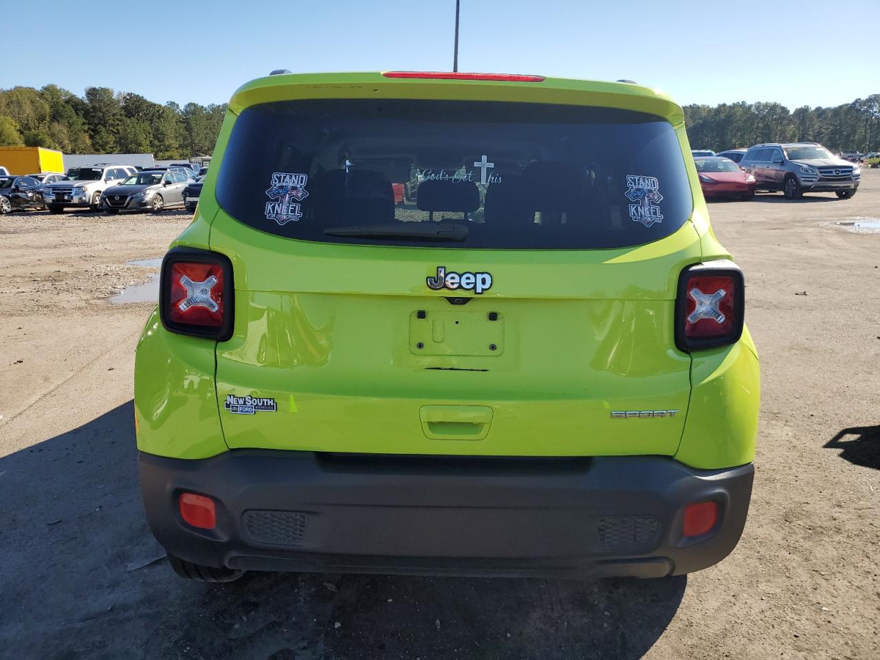 2018 Jeep Renegade - Image 6