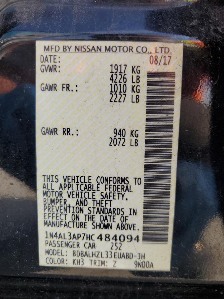 2017 Nissan Altima - Image 13
