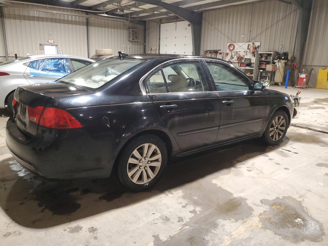 2010 Kia Optima - Image 3