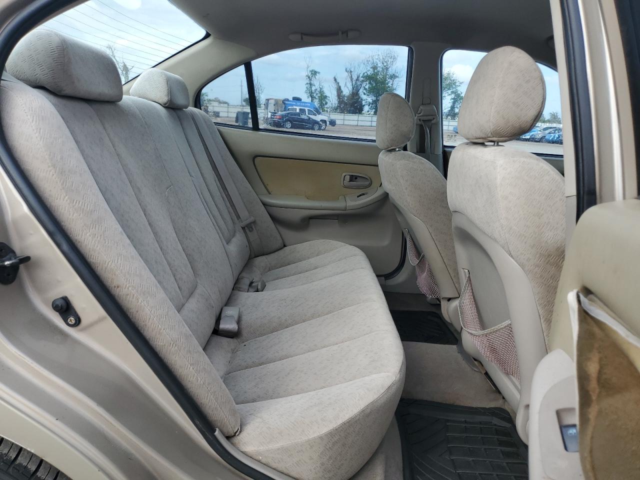 2006 Hyundai Elantra - Image 10