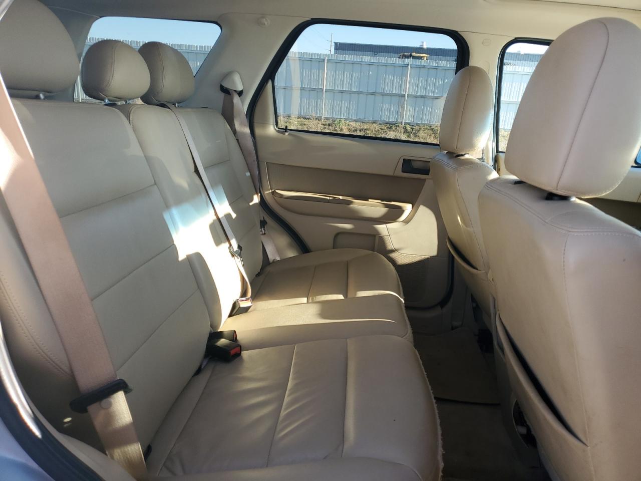 2009 Ford Escape - Image 10