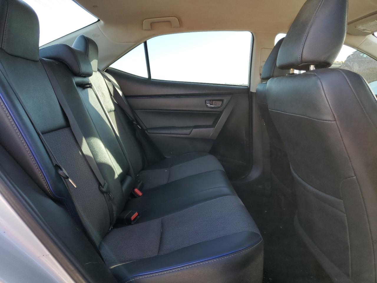 2017 Toyota Corolla - Image 10